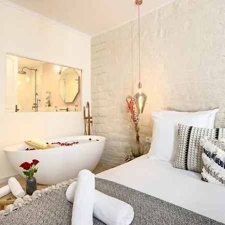 The Charming Luxembourg Garden Apartment